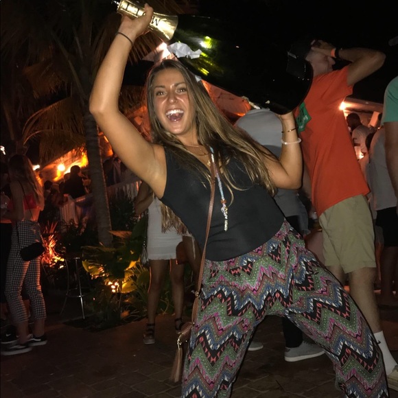 Meet your Posher, Rosa - Picture 5 of 9